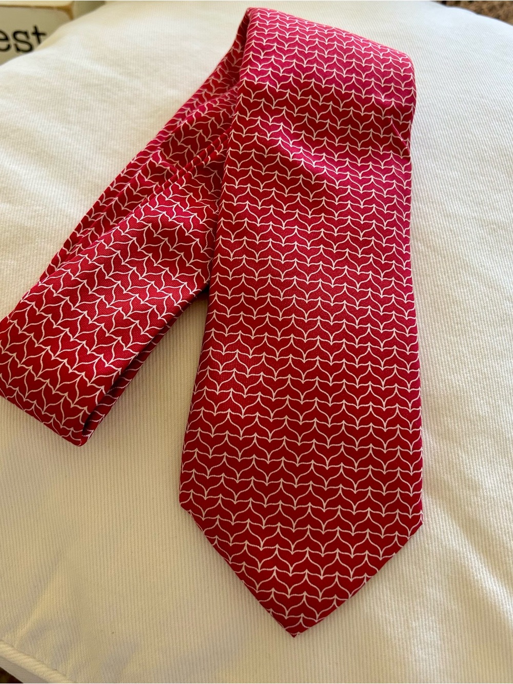Vineyard Vines Shep & Ian Res Signature Whale Tail Print Silk Tie